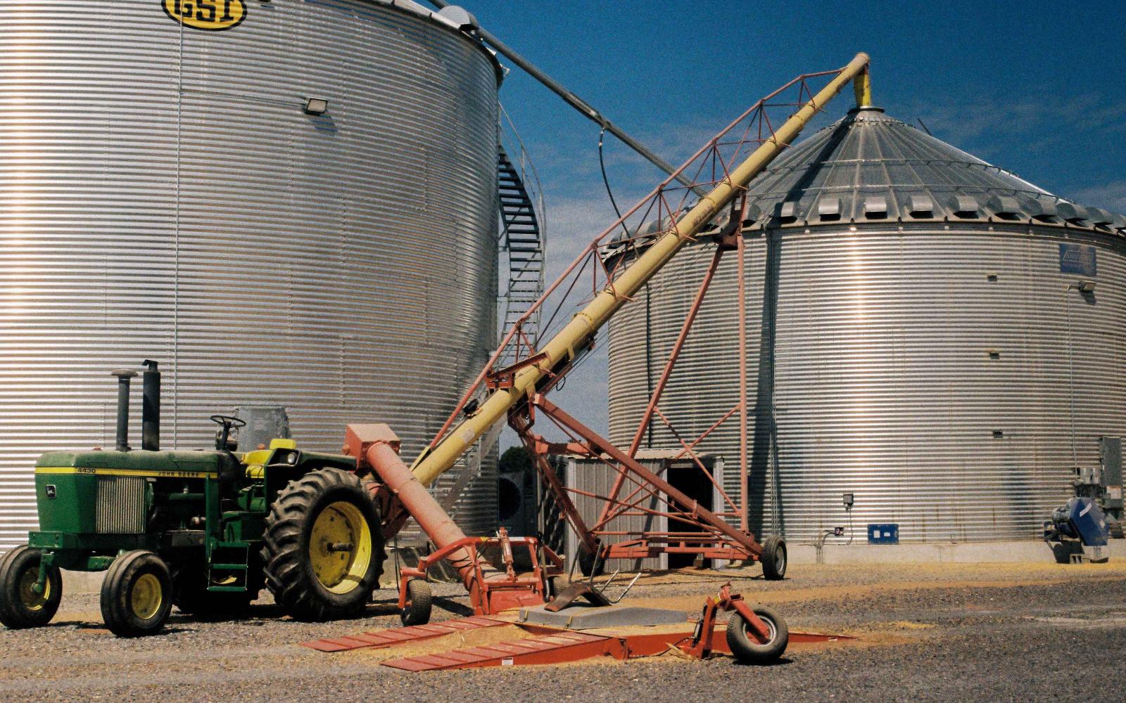 Most of the corn grown in the US goes for ethanol in oil production. Most of the corn grown in the US goes for ethanol in oil production.