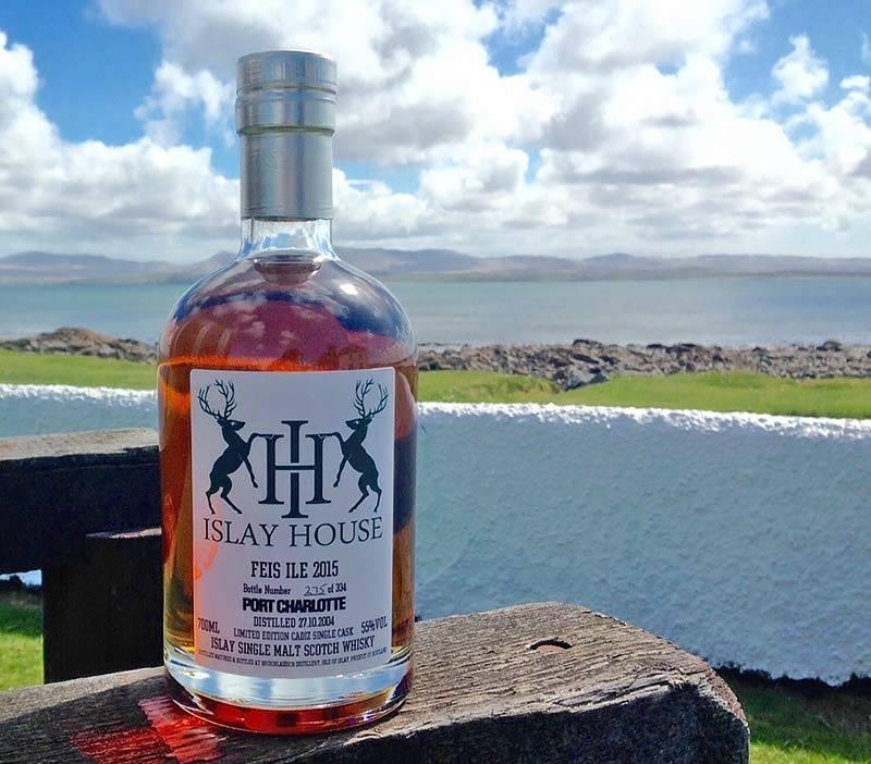 Islay Festival Bottling / Photo: Facebook - Islay Scotland Islay Festival Bottling / Photo: Facebook - Islay Scotland