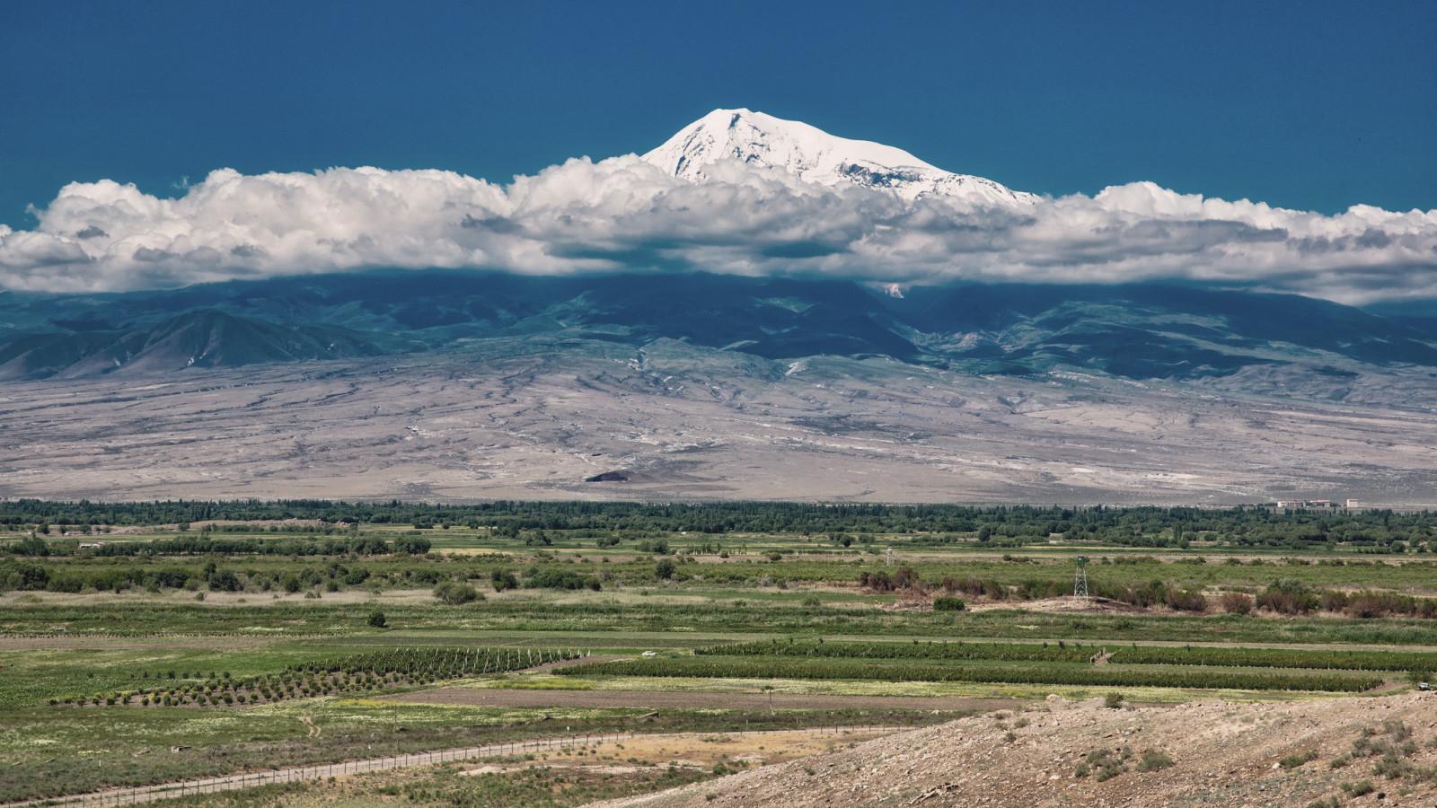 arat valley - PHOTO: FLICKR/Dmitry Karyshev