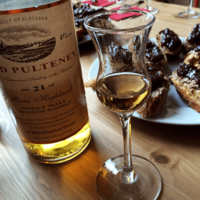Gordon & MacPhail Old Pulteney 21 with pâté snacks Gordon & MacPhail Old Pulteney 21 with pâté snacks